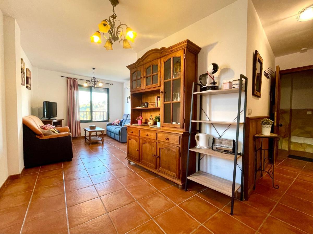 Apartamentos Axarquia , Frigiliana, Terraza Privada Con Vistas A La Montana Rio Y Al Mar Exterior foto